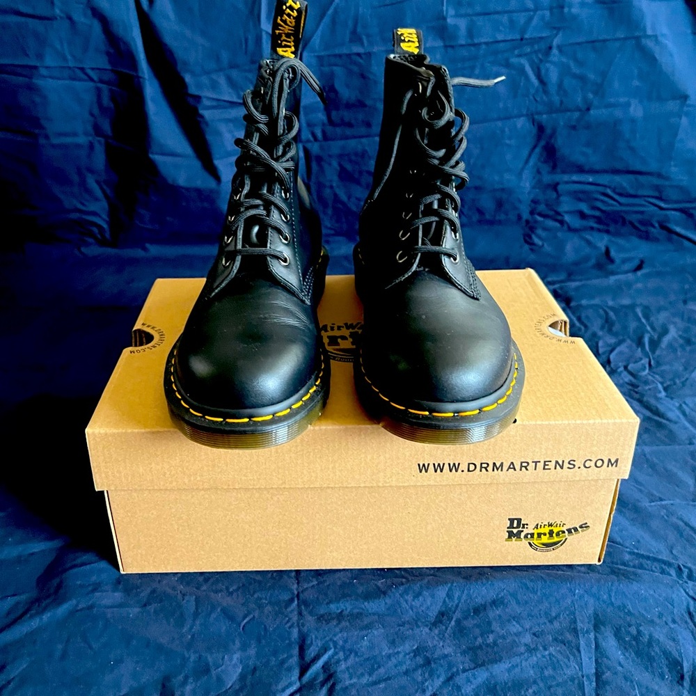 Dr. Martens Air Wair 1460 Black Boots Size 9